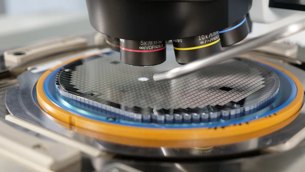 Wafer inspection with a microscope