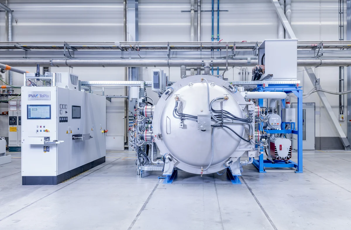Vacuum sintering furnace in industrial surrounding