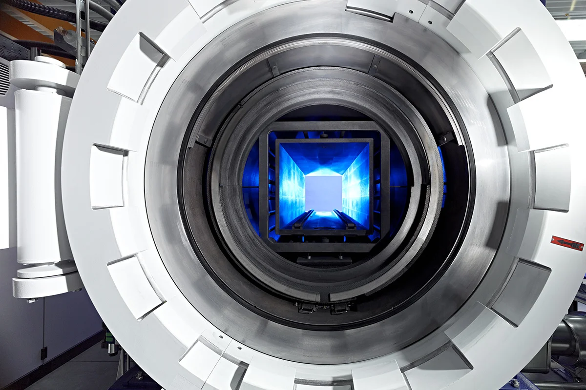 front door of high-pressure sintering furnace